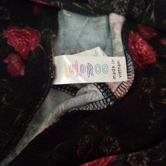Lularoe legging - Picture 2 of 4